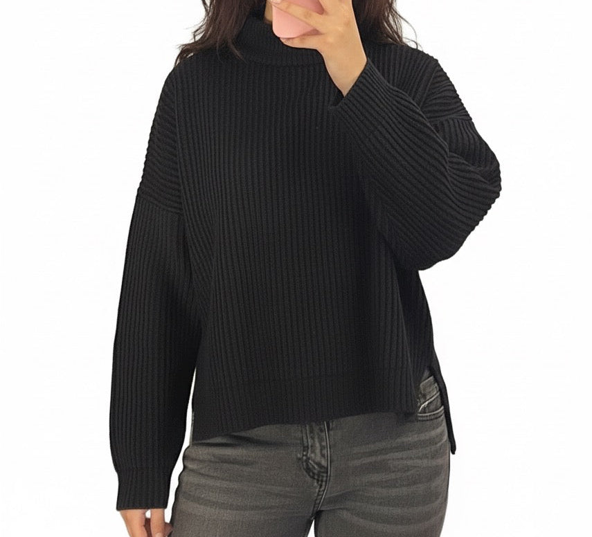 Navy blue sweater 🌸
