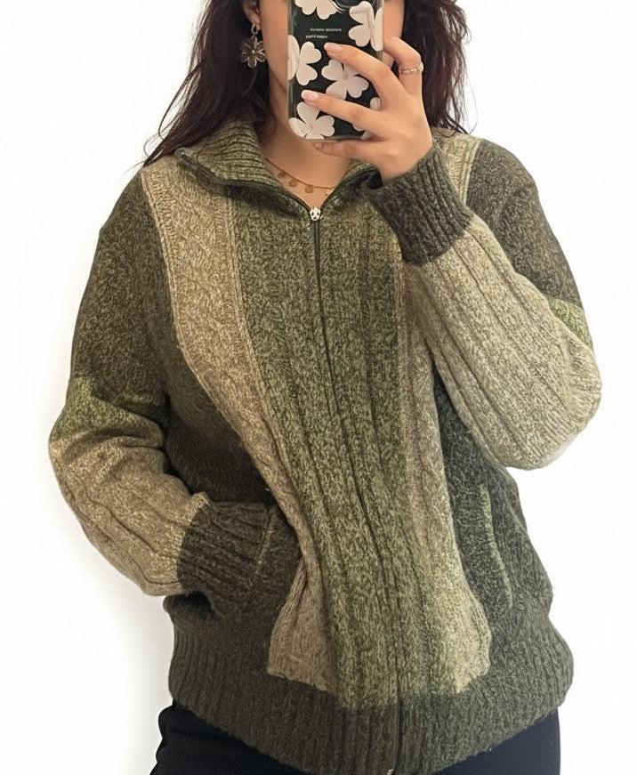 Green sweater 🌸
